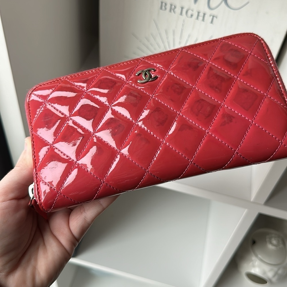 CHANEL - 💯 Authentic Hot Pink Quilted Patent Leather Long Zippy Classic Wallet - Picture 16 of 16